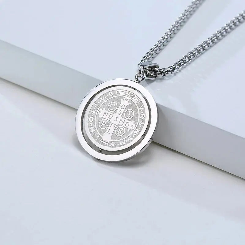 Promoción Medallas San Benito "Escudo de Protección" (Incluye: 2 collares + Caja de regalo + tarjeta de oración + envío)